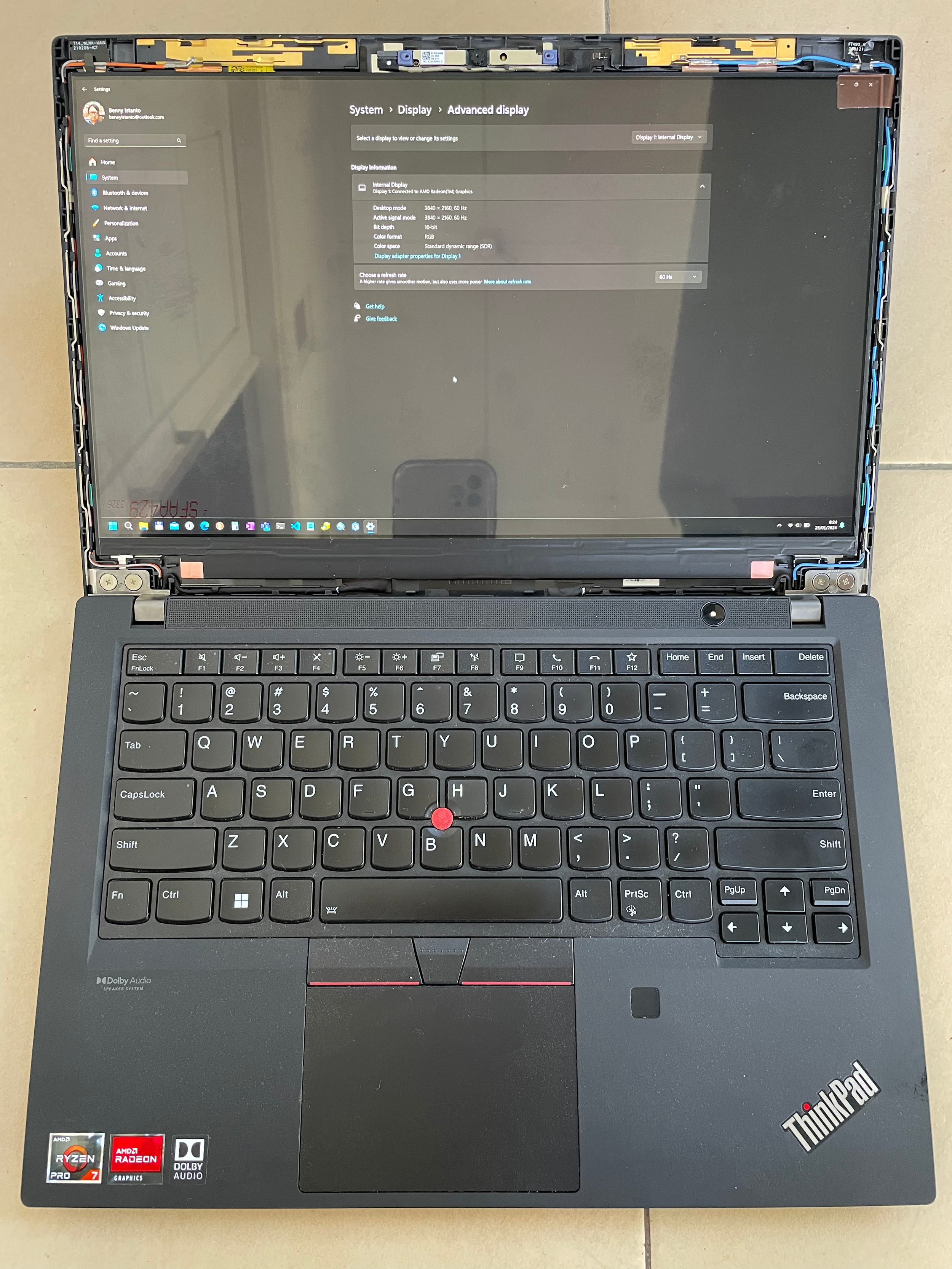 The new 4K screen is on and I just need to install the bezel 😎